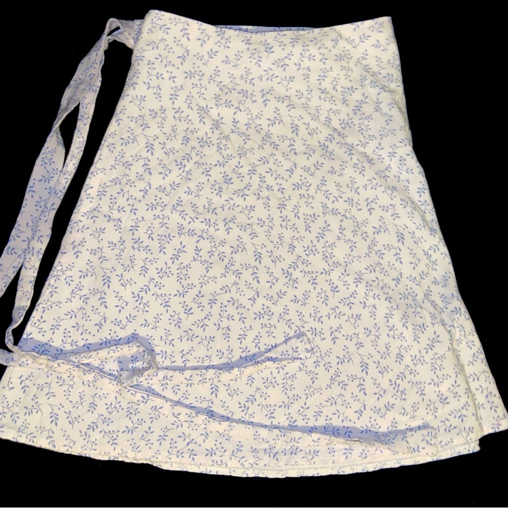 BRANDY MELVILLE WRAP SKIRT